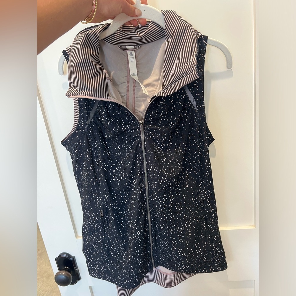 Lululemon Zip-Up Vest - Picture 3 of 5
